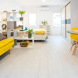 Acogedora Casa De Invitados Con Piscina Compartida Vakantiehuis